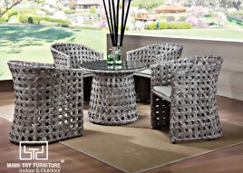 BÀN GHẾ CAFE NHỰA GIẢ MÂY MT2A61