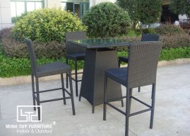 BÀN GHẾ QUẦY BAR MT820