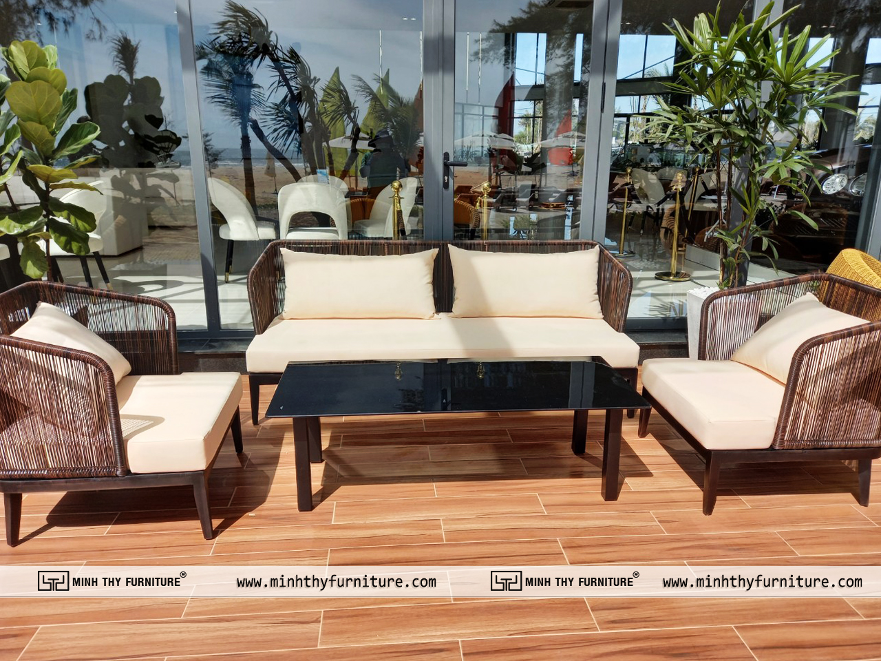 sofa ngoài trời tại Sale Gallery Charm Resort Hồ Tràm